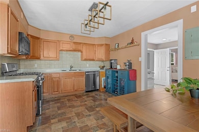 2910 Mattox Dr, Chesapeake, VA 23325 - photo 7