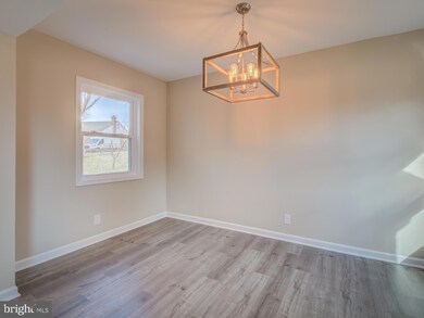 12316 Dalewood Dr, Silver Spring, MD 20902 - photo 3