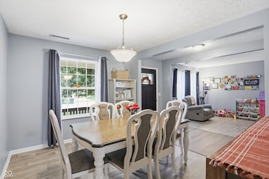 2352 S Logan Dr, New Palestine, IN 46163 - photo 5