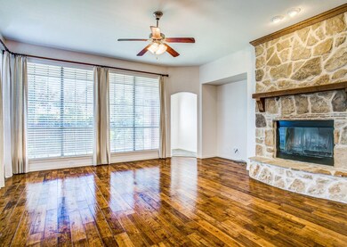 935 Crestmoor Dr, Allen, TX 75013 - photo 4