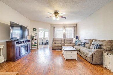 321 Comanche Walk, Joshua, TX 76058 - photo 5