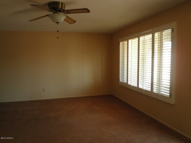 LIVING RM2