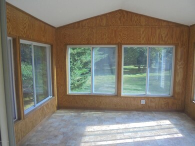 sunroom off kitchen
