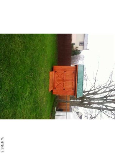 Shed This is an Amish built shed and only months o