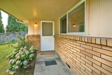 7610SummitviewAveExteriors-5