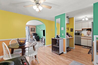 11 Timberwood Dr unit 402, Goffstown, NH 03045 - photo 3