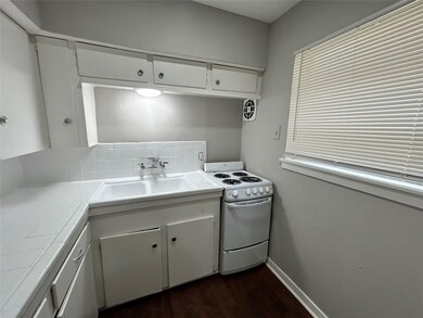 8723 Ilona Ln unit 6, Houston, TX 77025 - photo 6