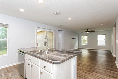 12182 Alexandra Dr, Jacksonville, FL 32218 - photo 7