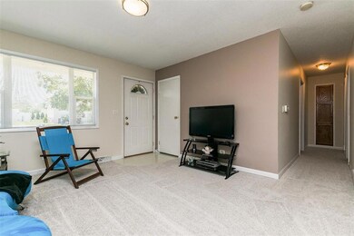 2325 Lori Dr SW, Cedar Rapids, IA 52404 - photo 6