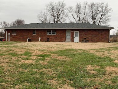 303 Bauer Ln, Maryville, IL 62062 - photo 6