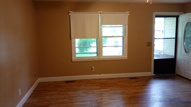 2016 S Village Ln, Bolivar, MO 65613 - photo 3