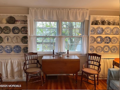 2 129 Livingroom 2
