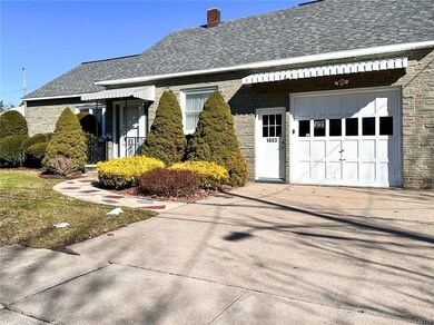 1603 Copperfield St, Utica, NY 13501 - photo 4