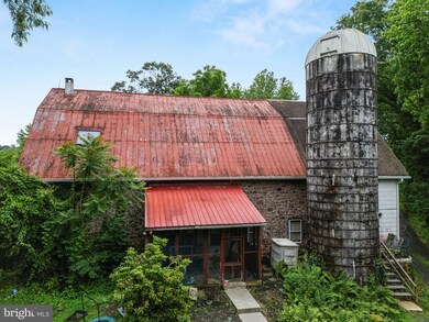 995 Cadmus Rd, Pottstown, PA 19465 - photo 4