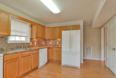 363 Preservation Cir, Johnson City, TN 37601 - photo 5