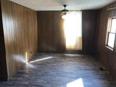 732 Oak St, Bicknell, IN 47512 - photo 5