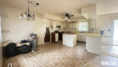 113 N Adams St, Clayton, IL 62324 - photo 7