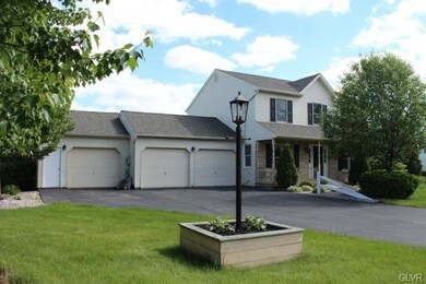 102 Park Ridge Dr, Bath, PA 18014 - photo 2