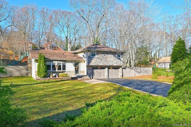 150 Hallock Landing Rd, Rocky Point, NY 11778 - photo 3