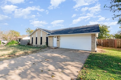 2304 Greenwood Cir, Carrollton, TX 75006 - photo 4