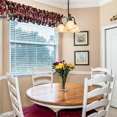 Kitchen Dining area