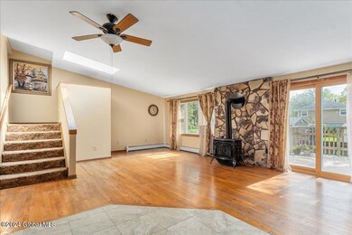 16 Hillview Ave, Rensselaer, NY 12144 - photo 4