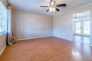 1613 E Ann Ave, Sherman, TX 75090 - photo 4