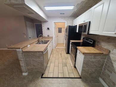 36232 Misty Oak Dr unit 102, Zephyrhills, FL 33541 - photo 6