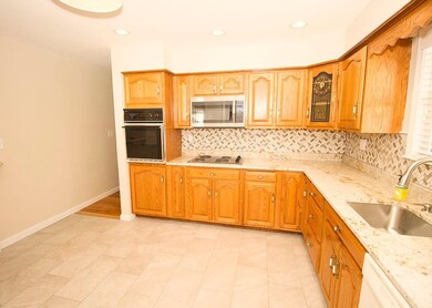 10 Rosalyn St, Westport, MA 02790 - photo 3