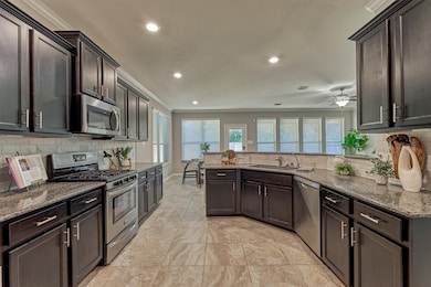 2437 Branshill Dr, Conroe, TX 77304 - photo 4