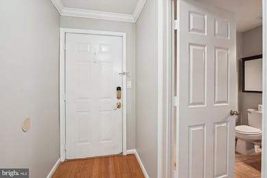 11005 Kinship Ct unit 303, Manassas, VA 20109 - photo 2
