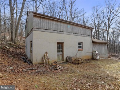 115 Old Log Rd, Linden, VA 22642 - photo 5