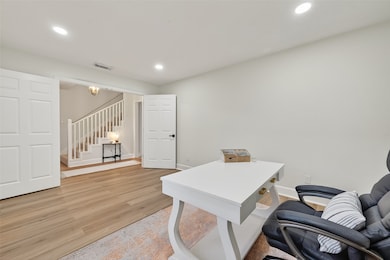 1123 Belaya Ln, Houston, TX 77090 - photo 6