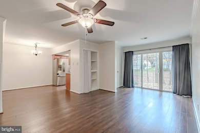 3805 Green Ridge Ct unit 101, Fairfax, VA 22033 - photo 2