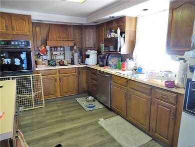 1110 N Irving St, Allentown, PA 18109 - photo 2