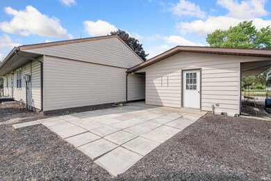 208 E Columbia St, Andrews, IN 46702 - photo 7