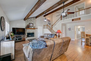 4225 Mojave Dr, Granbury, TX 76049 - photo 3