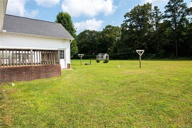 326 Pond Dr, Dunnsville, VA 22454 - photo 5