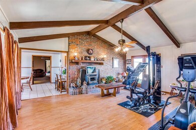 1087 County Road 4797, Springtown, TX 76082 - photo 4