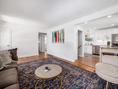 living toward kitchen