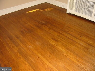 102 E Stewart Ave, Lansdowne, PA 19050 - photo 4