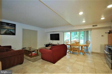 11601 Stoneview Square unit 1B, Reston, VA 20191 - photo 6