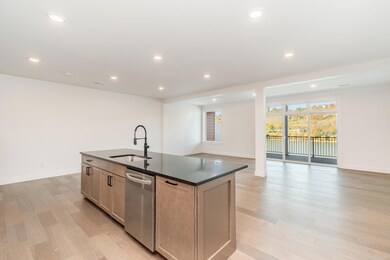 617 MH Blvd 302 The Berens Team (10)