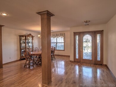 201 S Vann St, Pryor, OK 74361 - photo 6