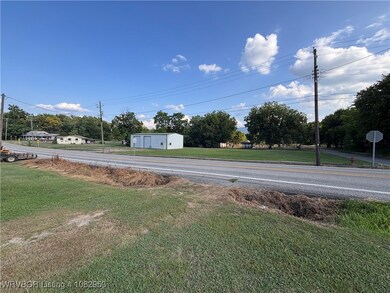 204 E 2nd St, Hartford, AR 72938 - photo 4