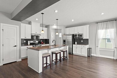 264 Mcnamara Loop-13-SMALL
