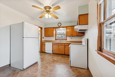 1727 24th St, Kenosha, WI 53140 - photo 7