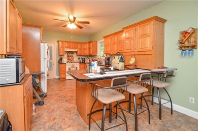 54 Wilbur St, Weatherly, PA 18255 - photo 4