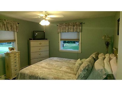 40 Elmbrook Dr, Warwick, RI 02889 - photo 5