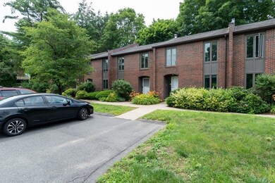 7 Eaton Ct, Amherst, MA 01002 - photo 2